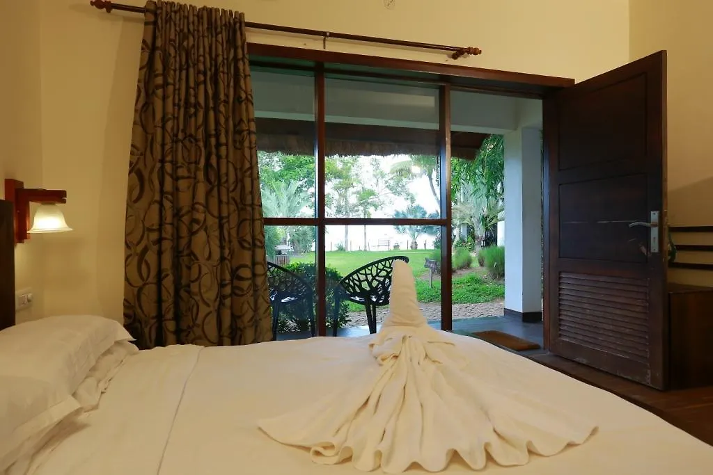 Deshadan Backwater Resort - The best sunrise view Alappuzha 4*,  Indien