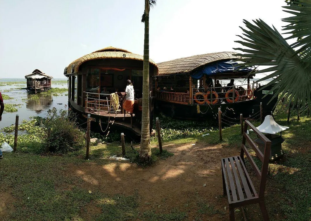 Deshadan Backwater Resort - The Best Sunrise View Alappuzha